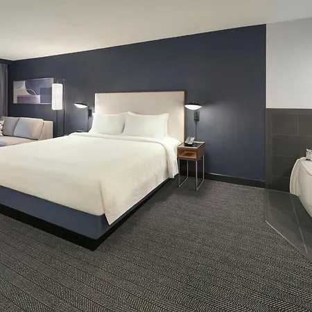 Courtyard By Marriott Toronto Markham Exterior photo