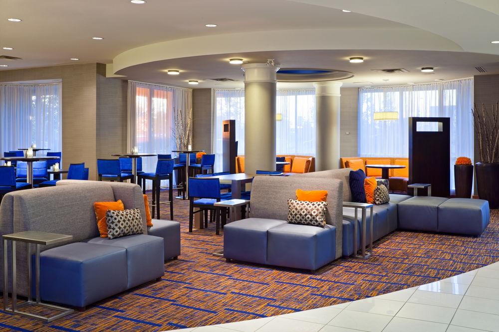 Courtyard By Marriott Toronto