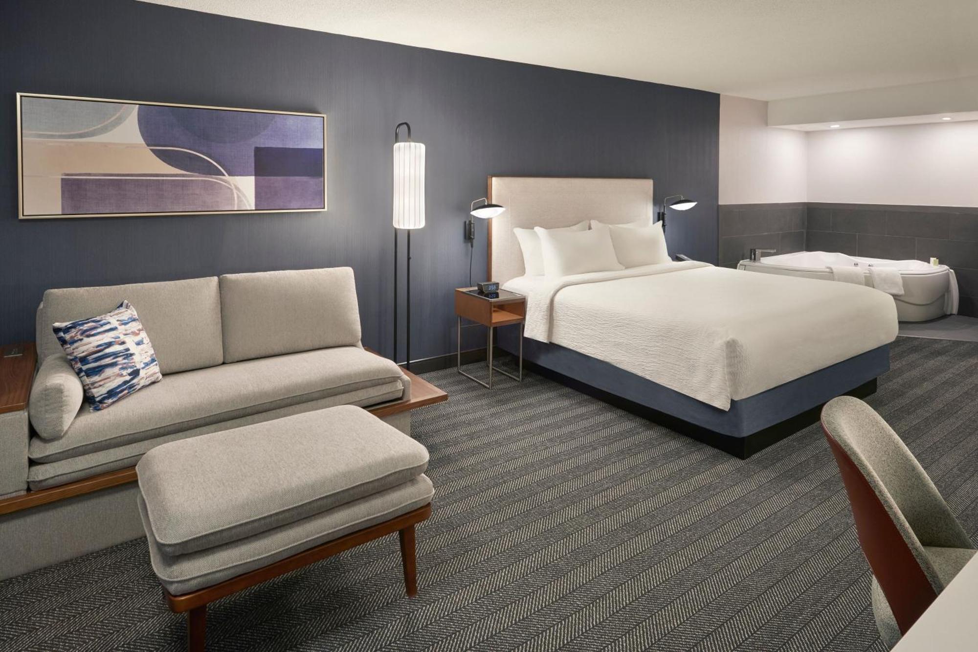 Hotel Courtyard By Marriott Toronto