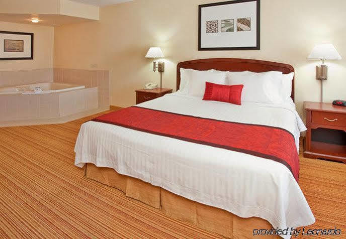 Courtyard By Marriott Toronto Hotel Markham