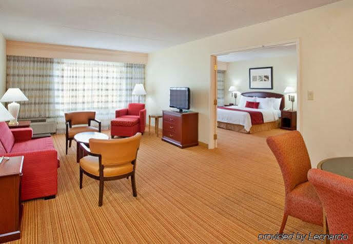 Courtyard By Marriott Toronto Hotel Markham